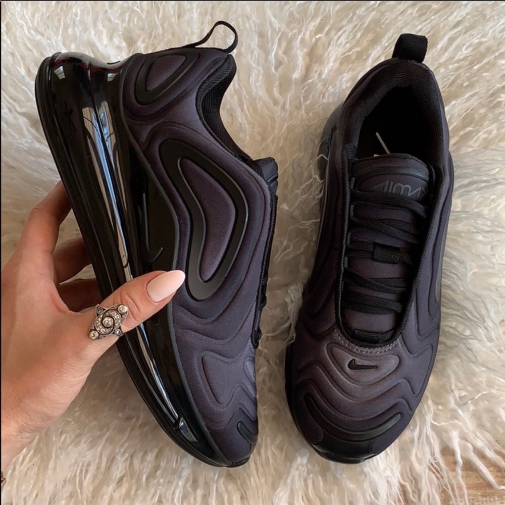 NWT Nike Air Max 720 Triple Black - Picture 7 of 8